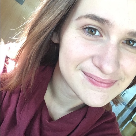 Meet your Posher, Ally - Picture 1 of 1